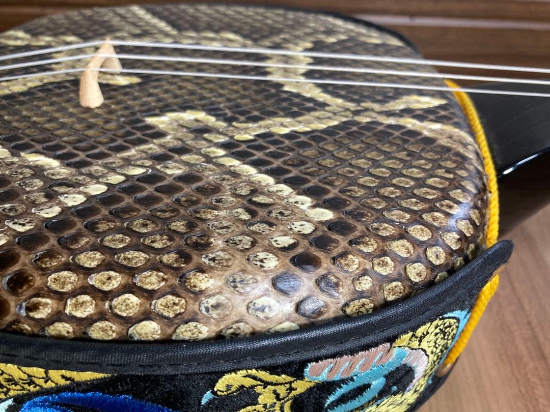 【登り竜ティーガ】沖縄三線✨本革強化張り✨訳あり