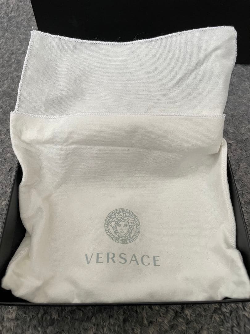 【ココロ 】VERSACE ヴェルサーチ カードケースウォレット