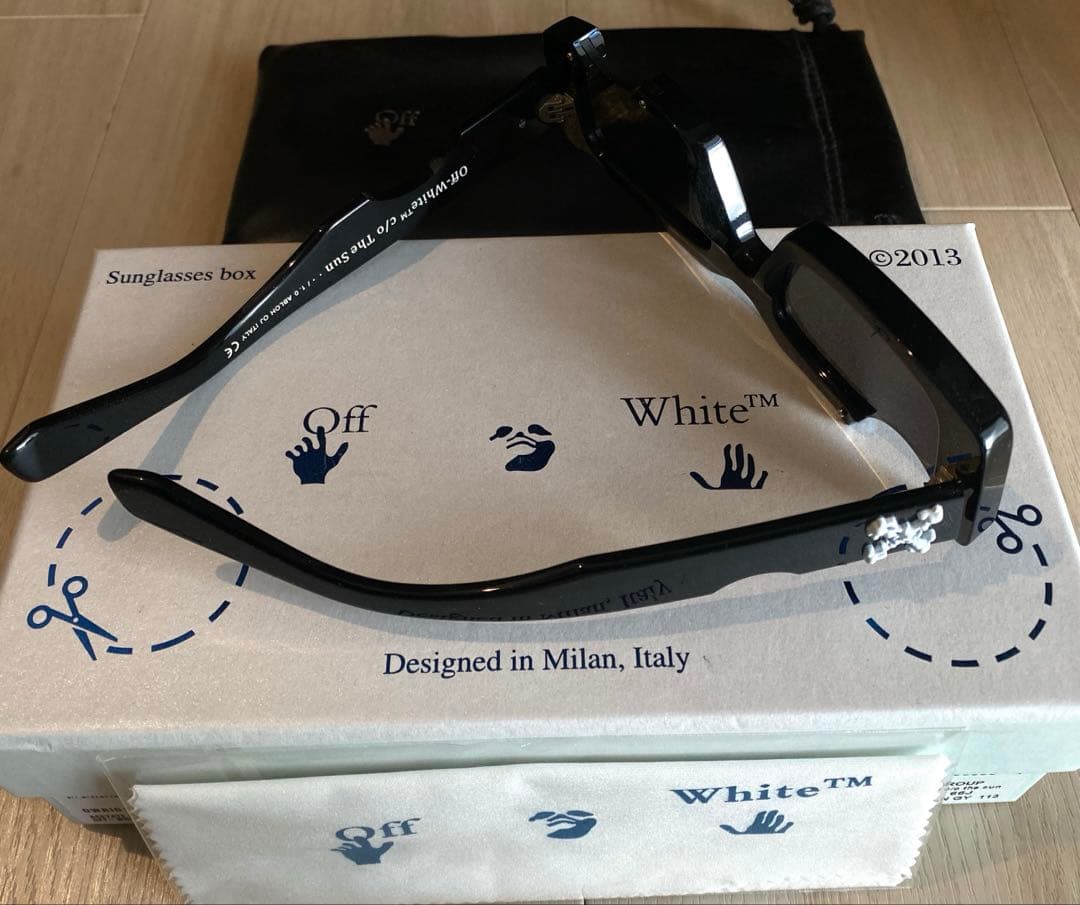 Off-White ブラックサングラス 付属品・インボイス付き