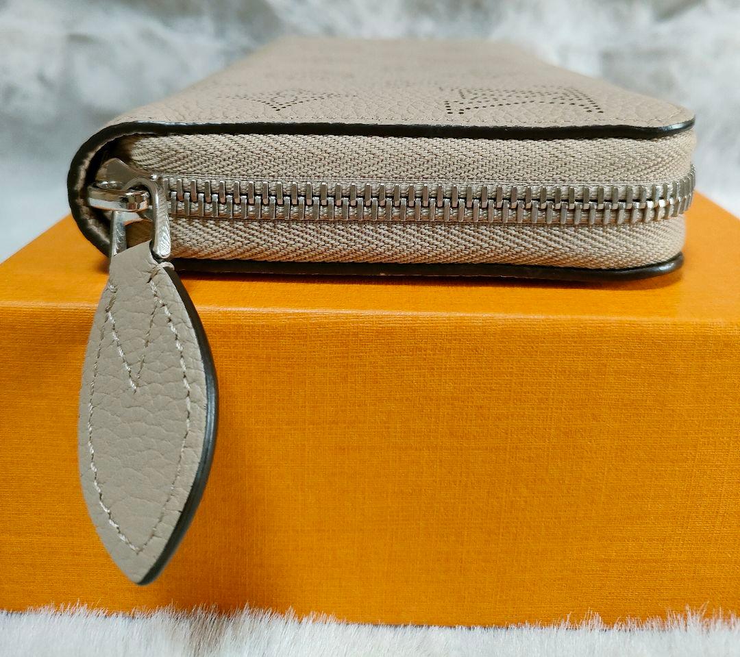 Louis Vuitton マヒナ・レザー ジッピー・ウォレット