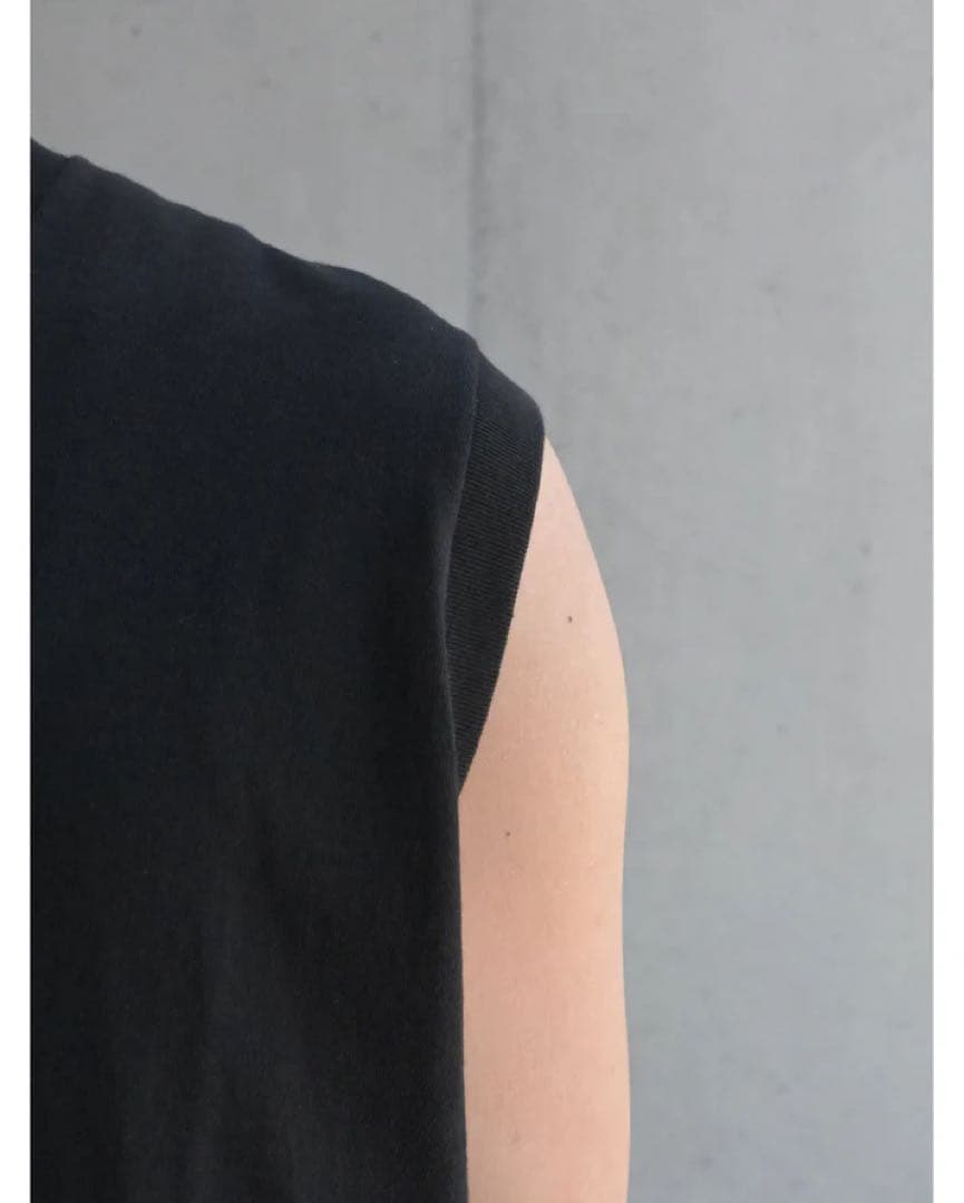 comoli ノースリーブ　サイズ3