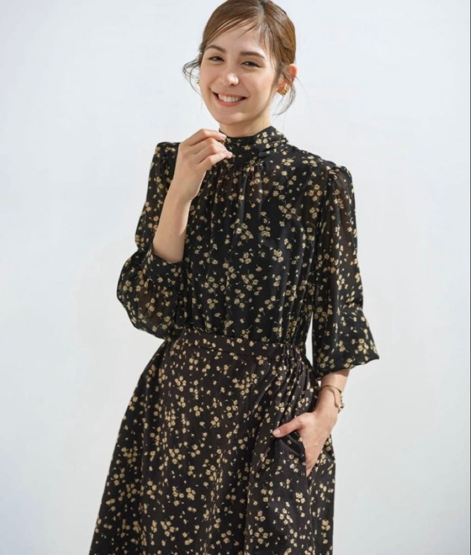 【未使用　タグ付　大きいサイズ】組曲　ボウタイワンピース　シフォン　切替　花柄