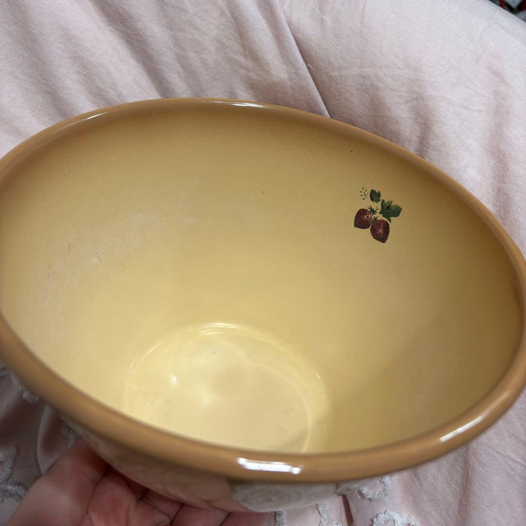 イマン　imane いちご　ストロベリー　アンティーク　レトロ　ホーローボウル