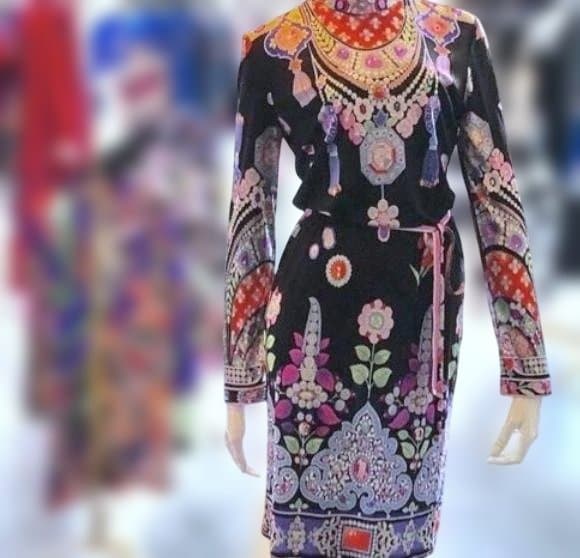 ピンク と 黒　華やかな花柄　美品 レオナール ストール スカーフ