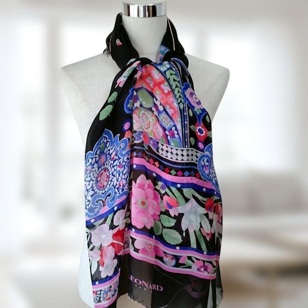 ピンク と 黒　華やかな花柄　美品 レオナール ストール スカーフ