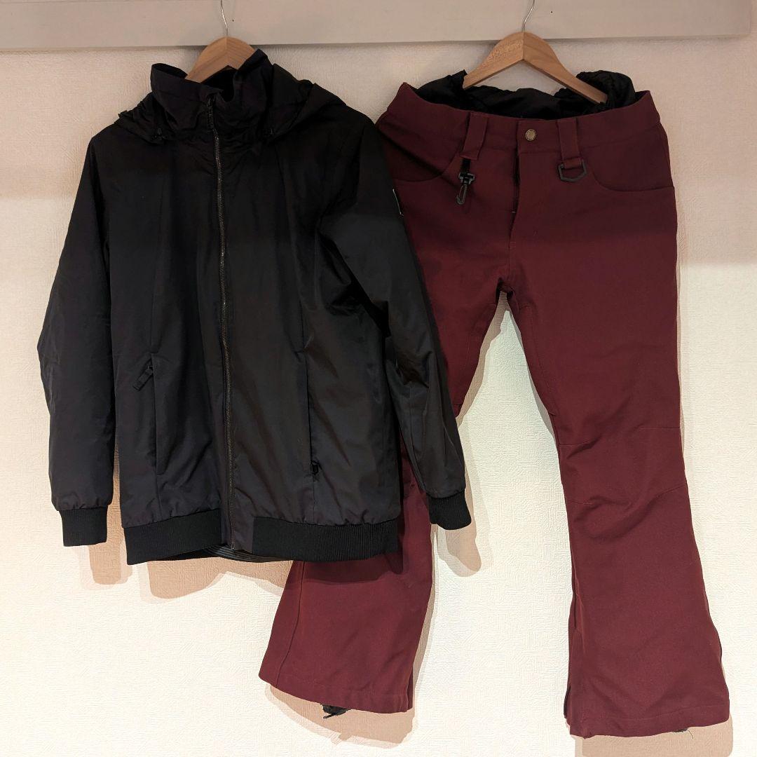 BURTONスノーボードウエア、パンツのセット　女性用ウィメンズ