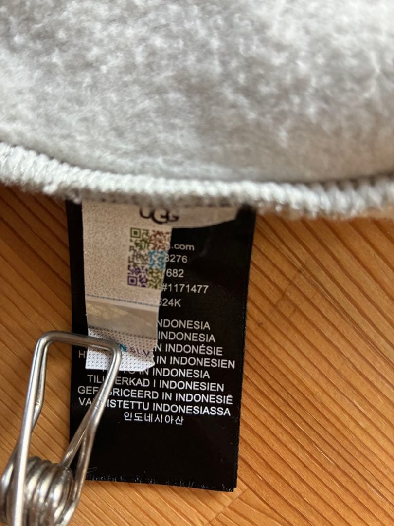 UGG ロゴ入り スウェット トレーナー