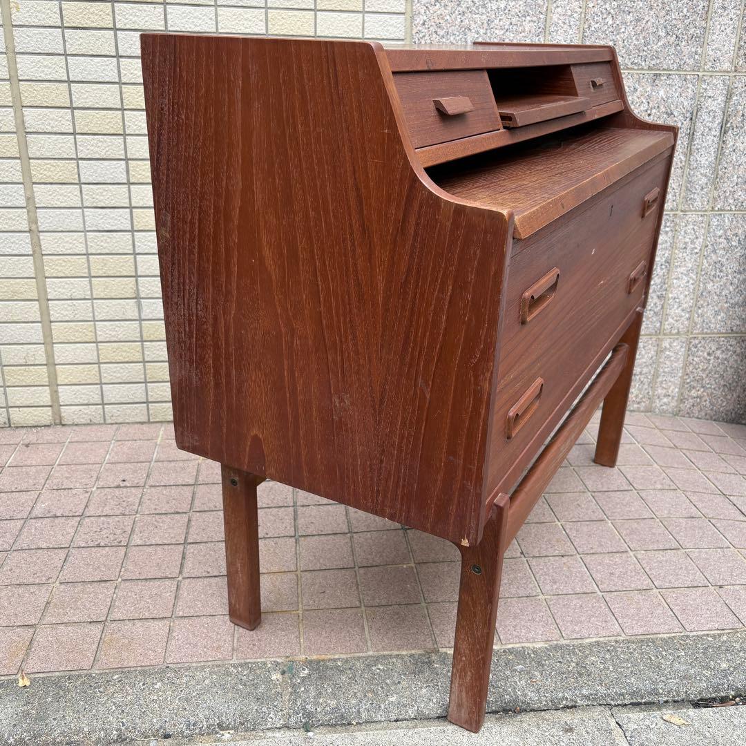 Arne Wahl Iversen ライティングビューロ