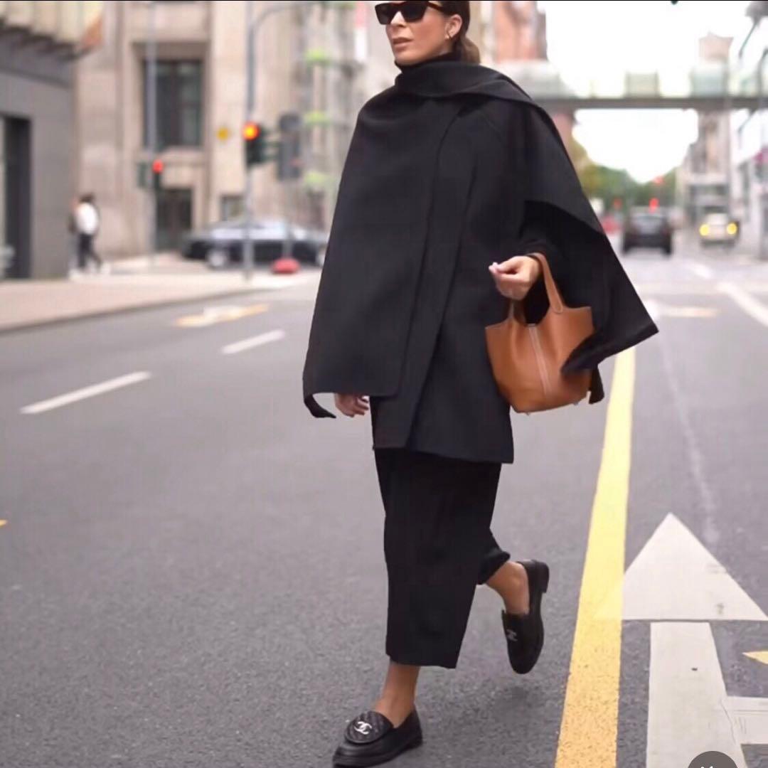 新品　COS コス　ケープ　ポンチョ　コート　ストール