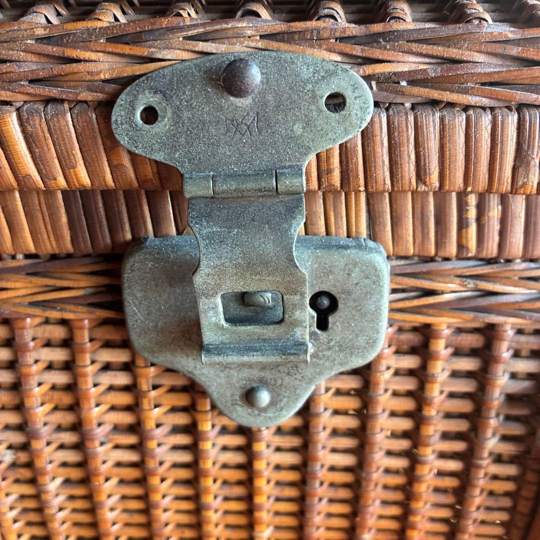 ラタン 蓋付きバスケット