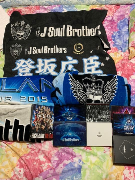 三代目のグッズ、DVD、CDまとめて出品します。