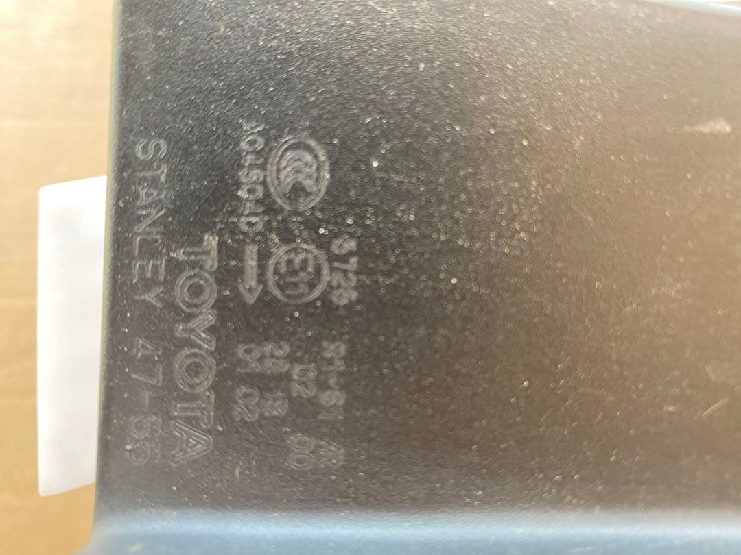 プリウスZVW30後期 純正テールランプ・全灯化仕様