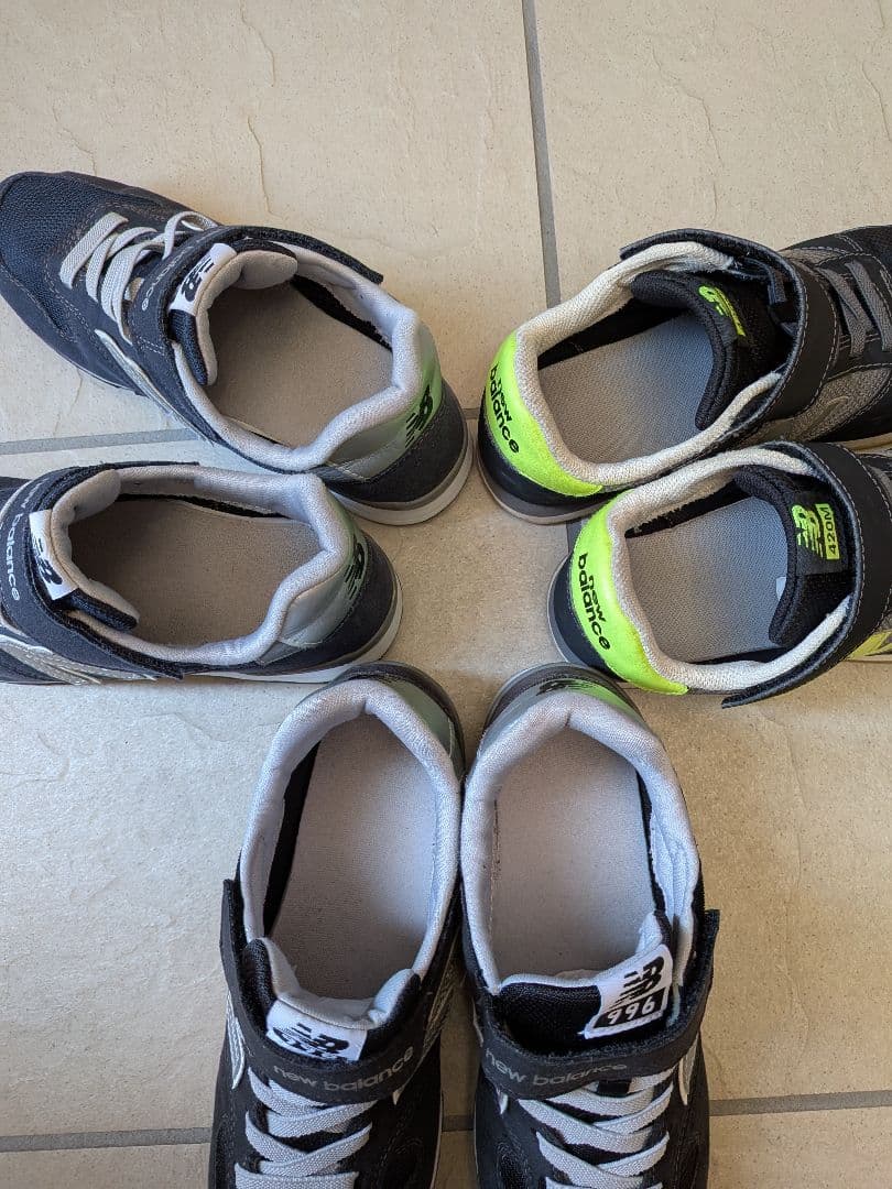 New Balance キッズスニーカー ３足セット
