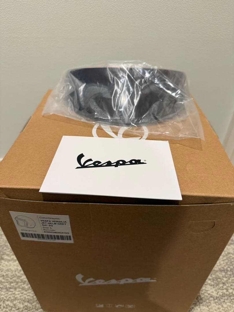 ベスパの純正ジェットヘルメット モデル　(VERSILIA) sizeＬ