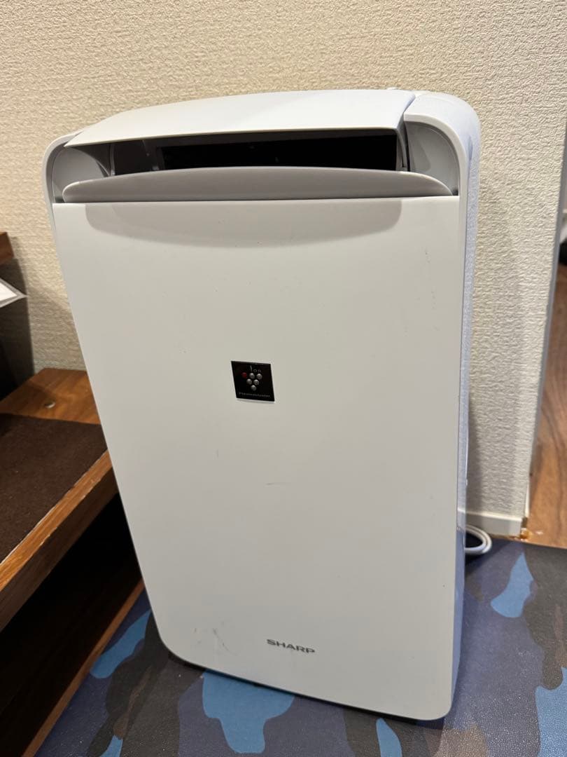 SHARP 冷風　衣類乾燥除湿機　CM-R100-W