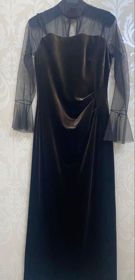 【今期完売品】SNIDEL シアードッキングベロアドレス