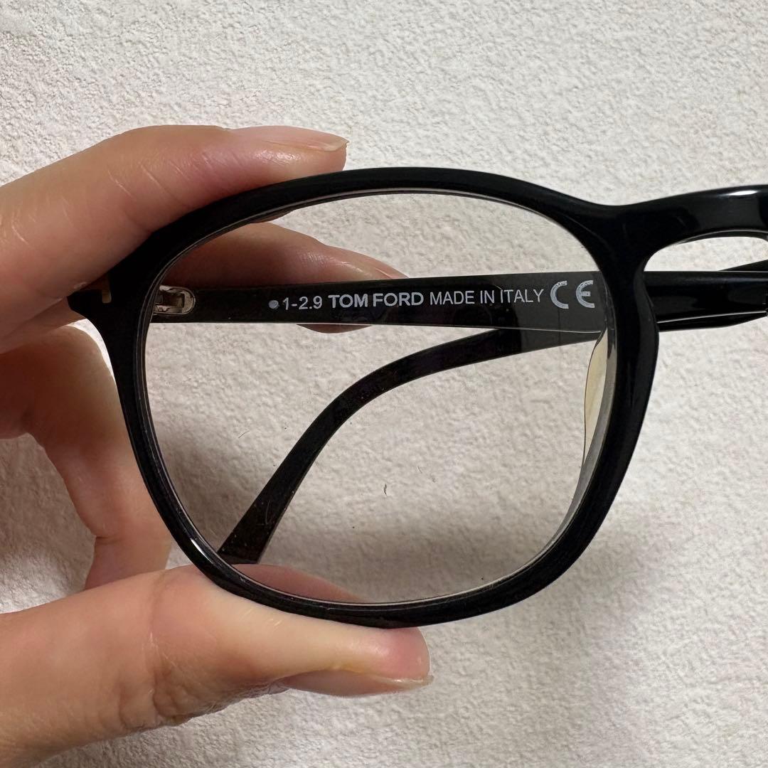 TOM FORD メガネ ケース付き