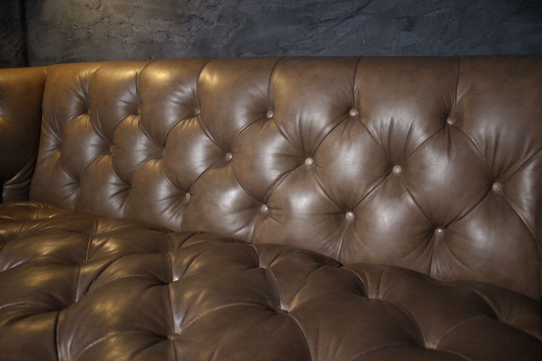 首都圏送無料〜トラモードデメテル18万総本革 レトロボタン ラブソファ ブラウン