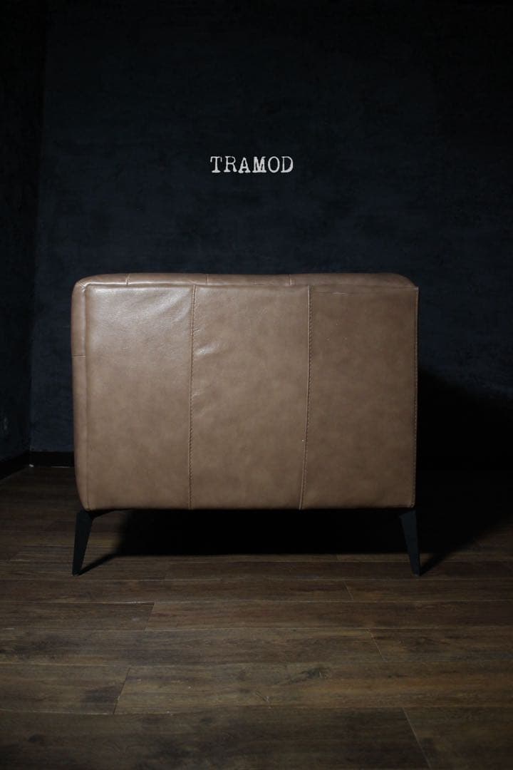 首都圏送無料〜トラモードデメテル18万総本革 レトロボタン ラブソファ ブラウン