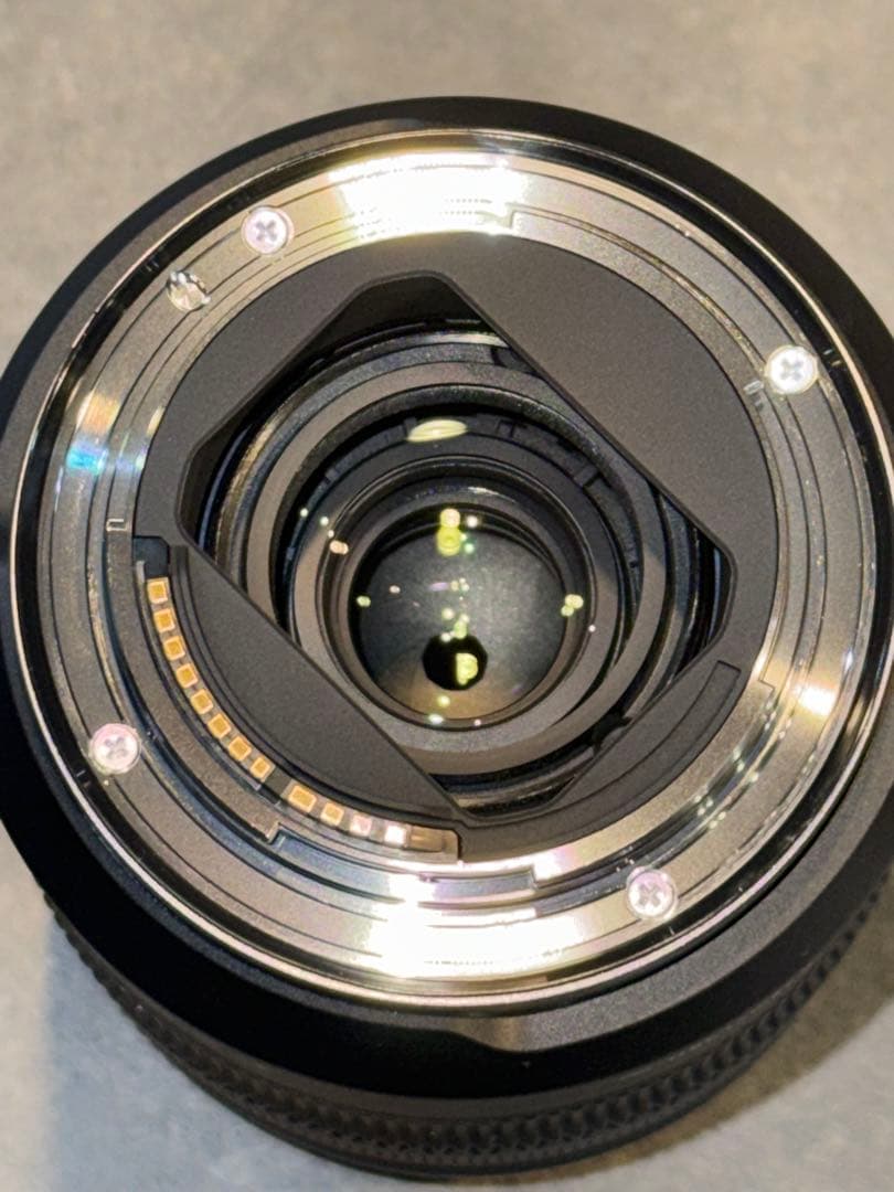 ほぼ新品　Canon RF24-105㎜F4L IS USM ズームレンズ
