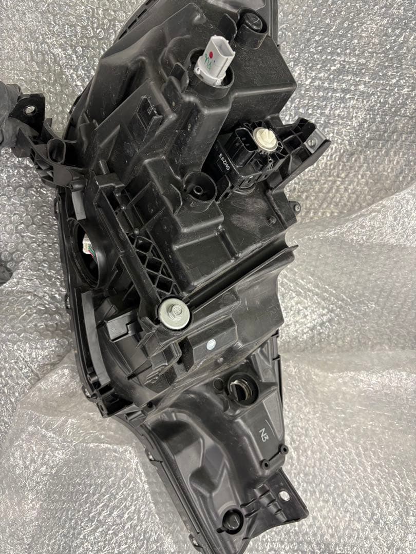 GP5 ヘッドライト左