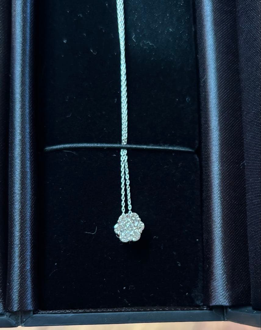 花型シルバーネックレス　新品未使用