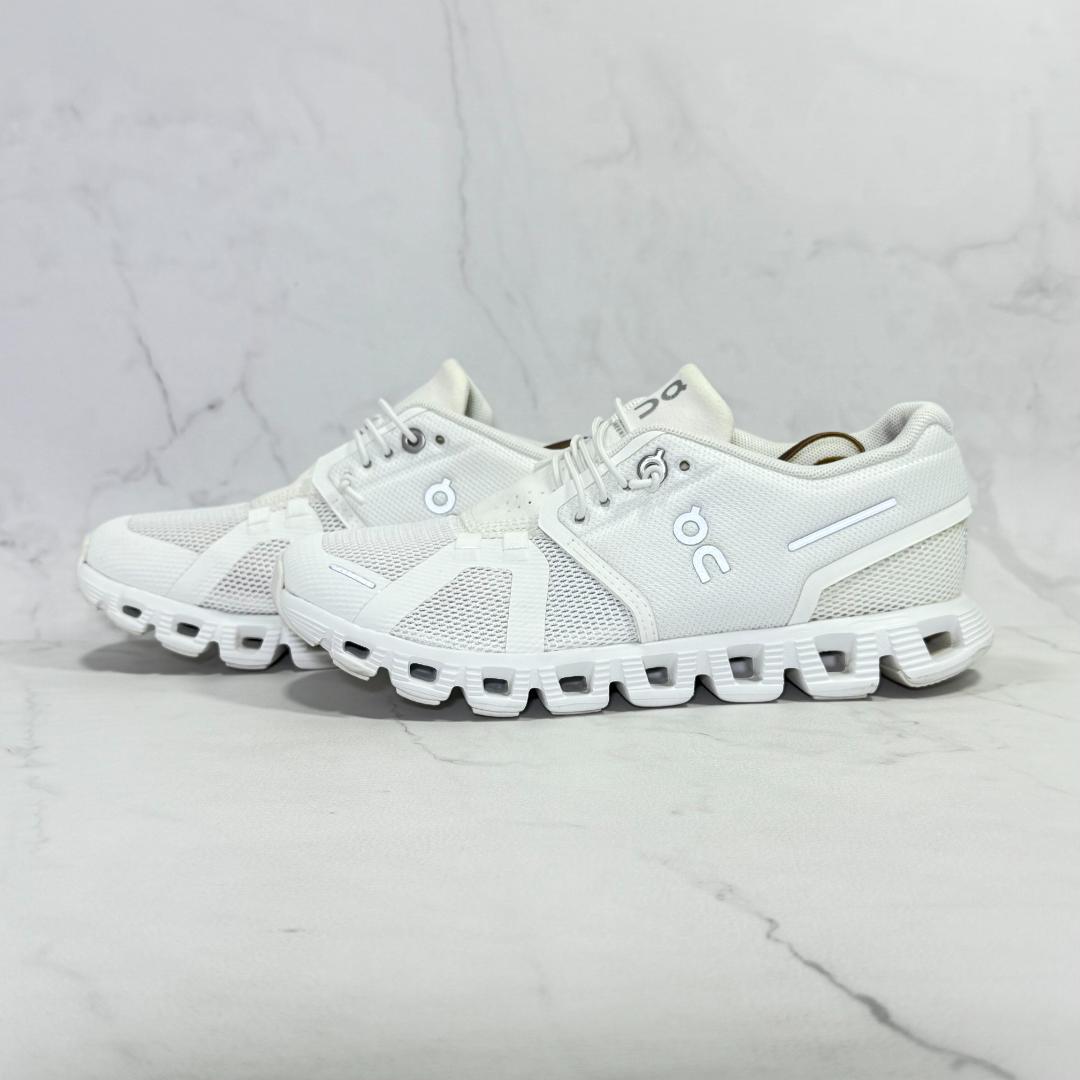 【tanu 様】On Cloud 5 ランニングシューズ 22㎝ ホワイト