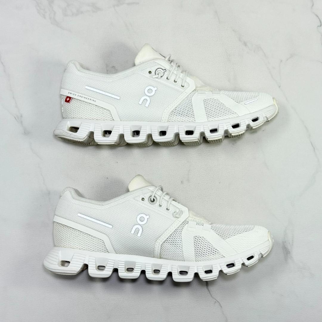 【tanu 様】On Cloud 5 ランニングシューズ 22㎝ ホワイト