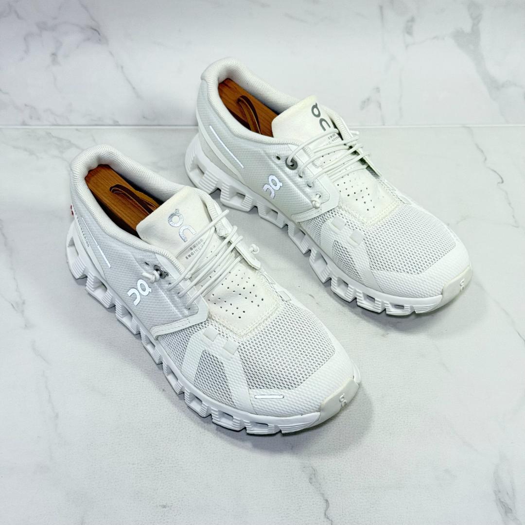 【tanu 様】On Cloud 5 ランニングシューズ 22㎝ ホワイト