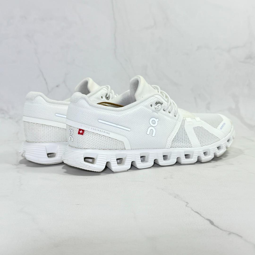 【tanu 様】On Cloud 5 ランニングシューズ 22㎝ ホワイト