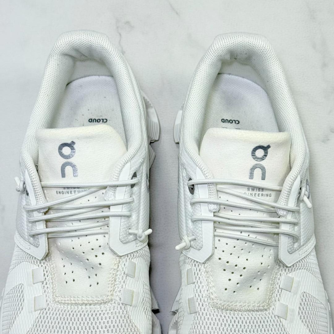 【tanu 様】On Cloud 5 ランニングシューズ 22㎝ ホワイト