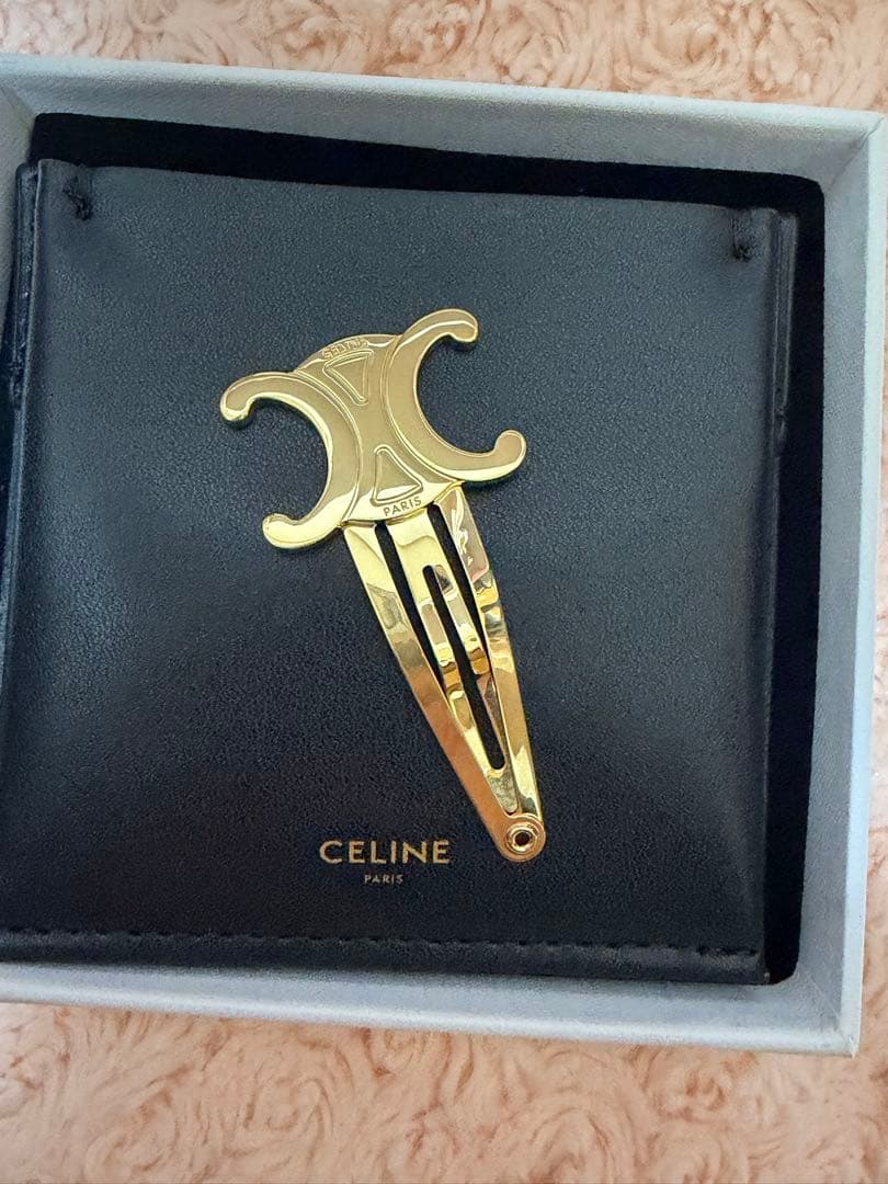 セリーヌ　ヘアピン　ゴールド