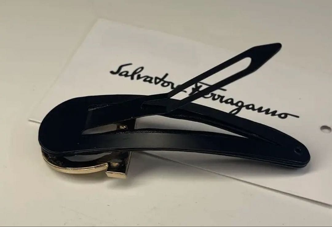 Salvatore Ferragamo フェラガモ 髪カッチン止め 髪飾り髪止め