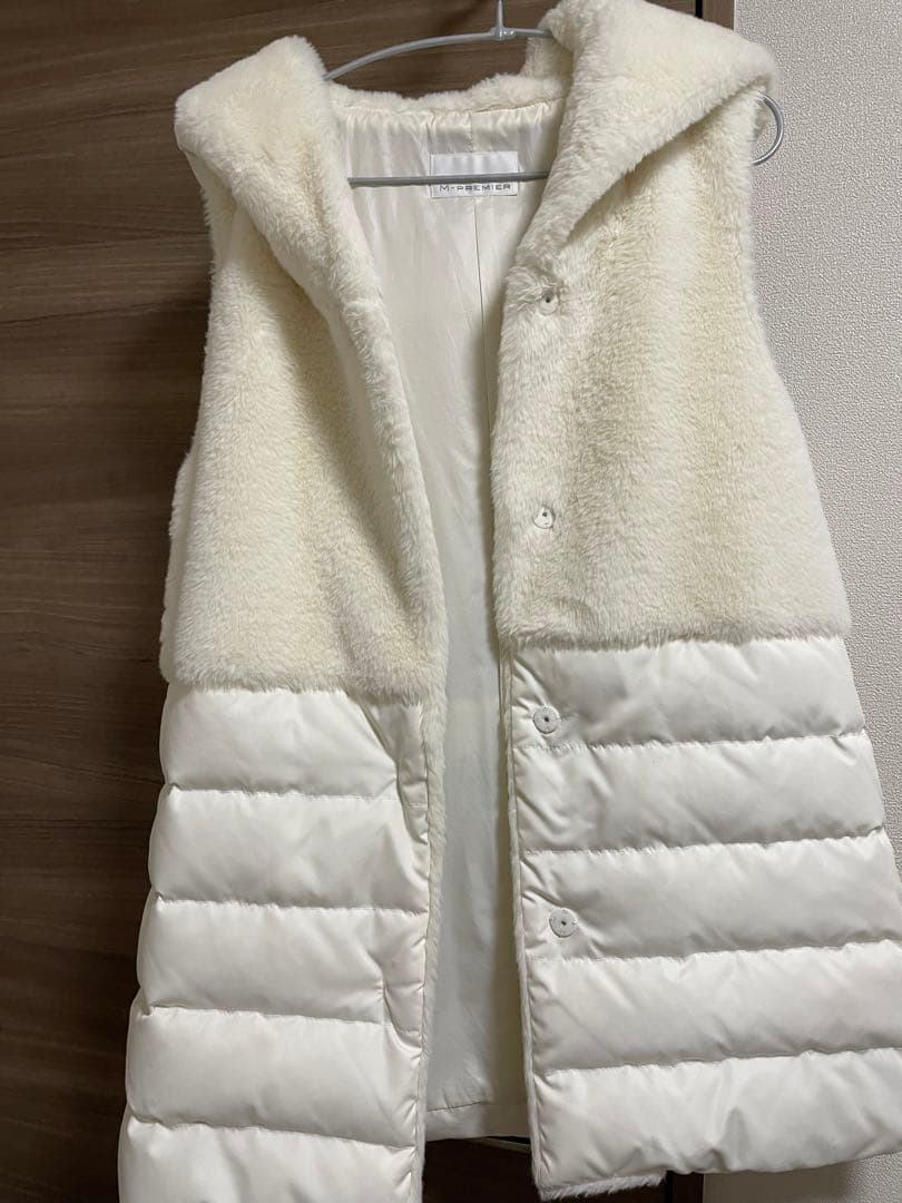 エムプルミエ M-Premier フェイクファーロングベスト