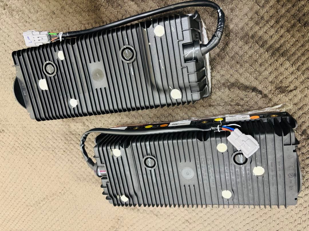 三菱ふそう キャンター 純正テール 左右セット