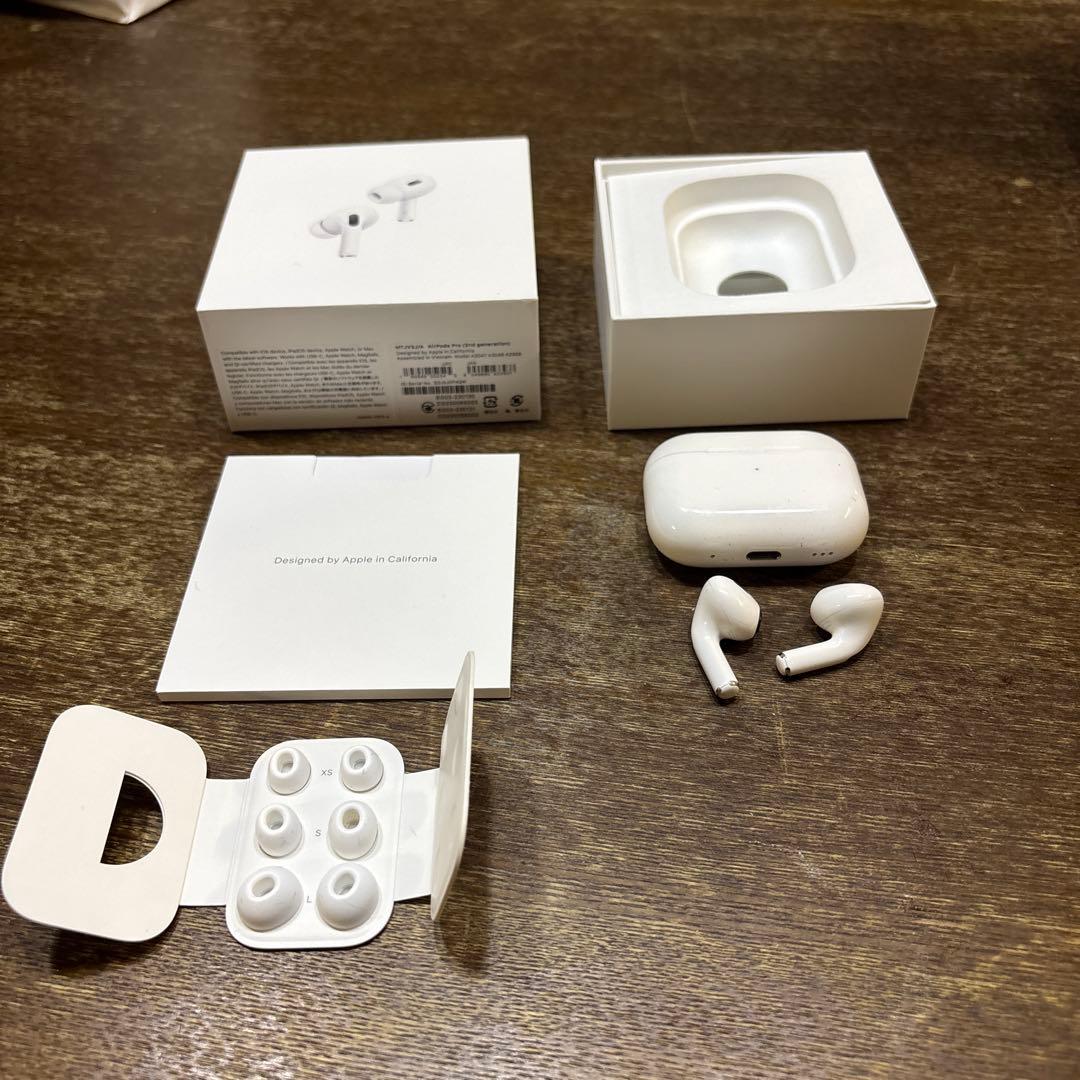 Airpods Pro2 (USB Type-C)。ケース付き。