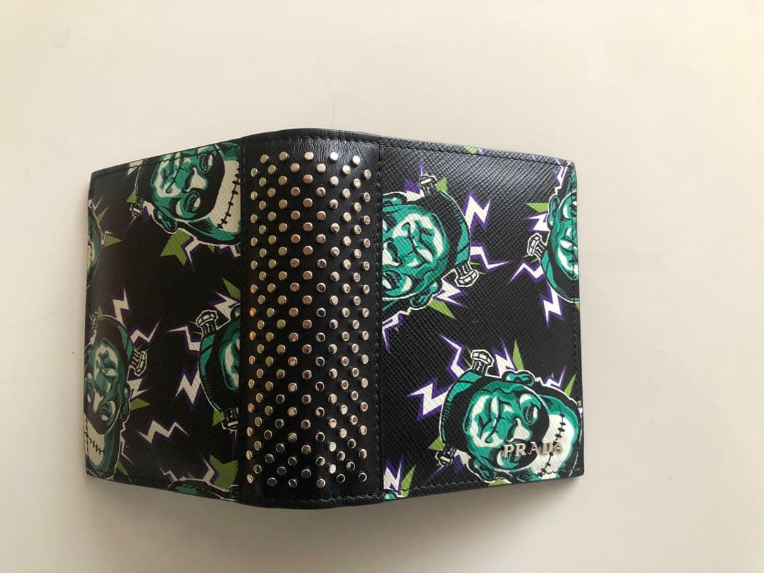 PRADA フランケンシュタイン柄 二つ折り財布