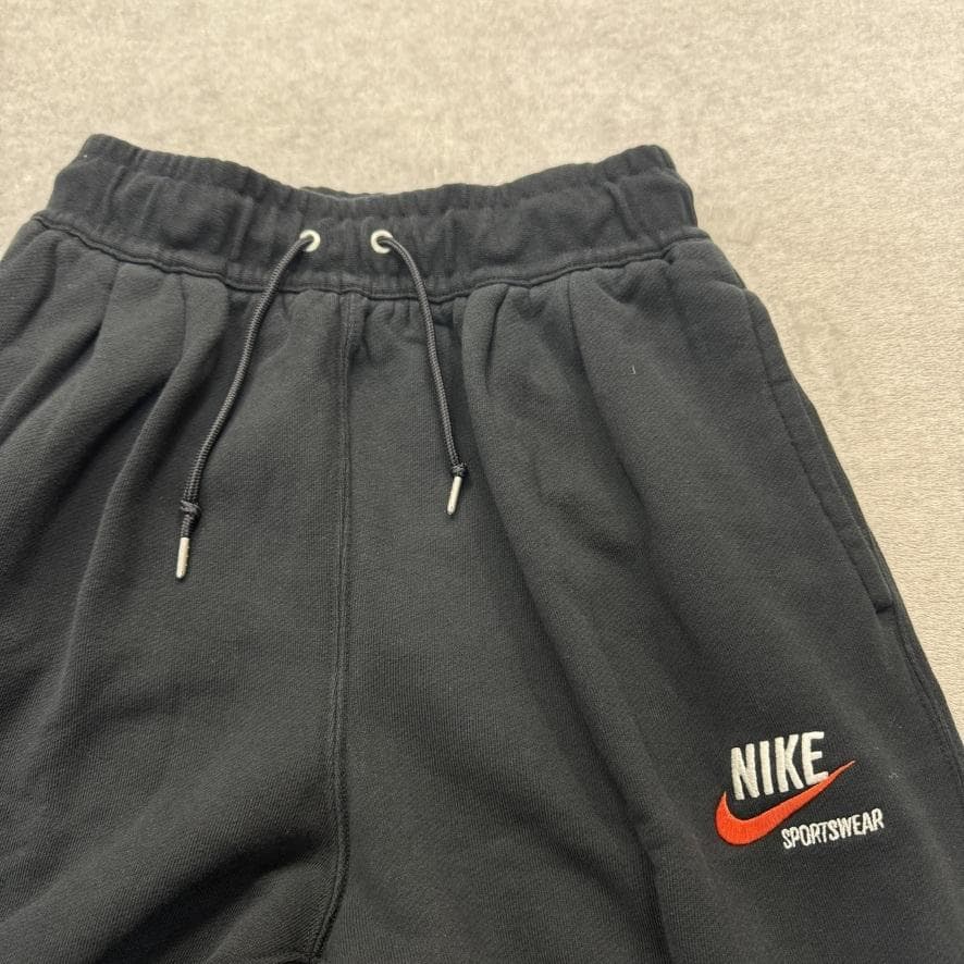 新品 NIKE S/Mサイズ セットアップ トレンド ロゴ