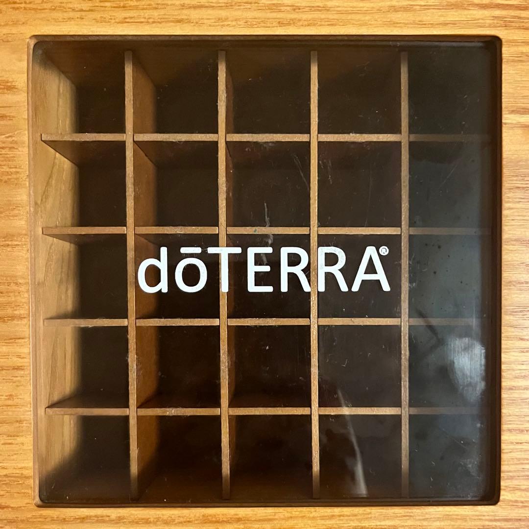 【正規品/開封済】ドテラ エッセンシャルオイルセット(ケース付き)