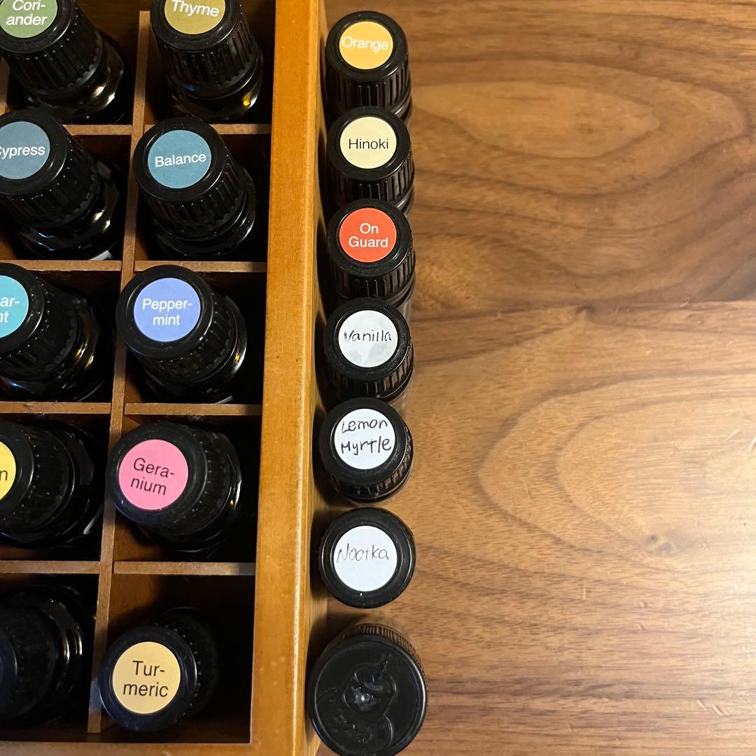 【正規品/開封済】ドテラ エッセンシャルオイルセット(ケース付き)