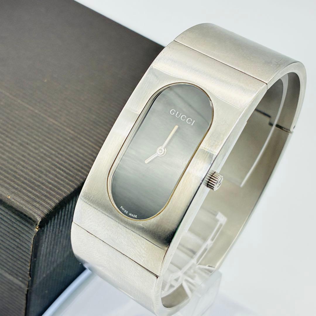 GUCCI グッチ 2400L バングルウォッチ ブラック文字盤 シルバー