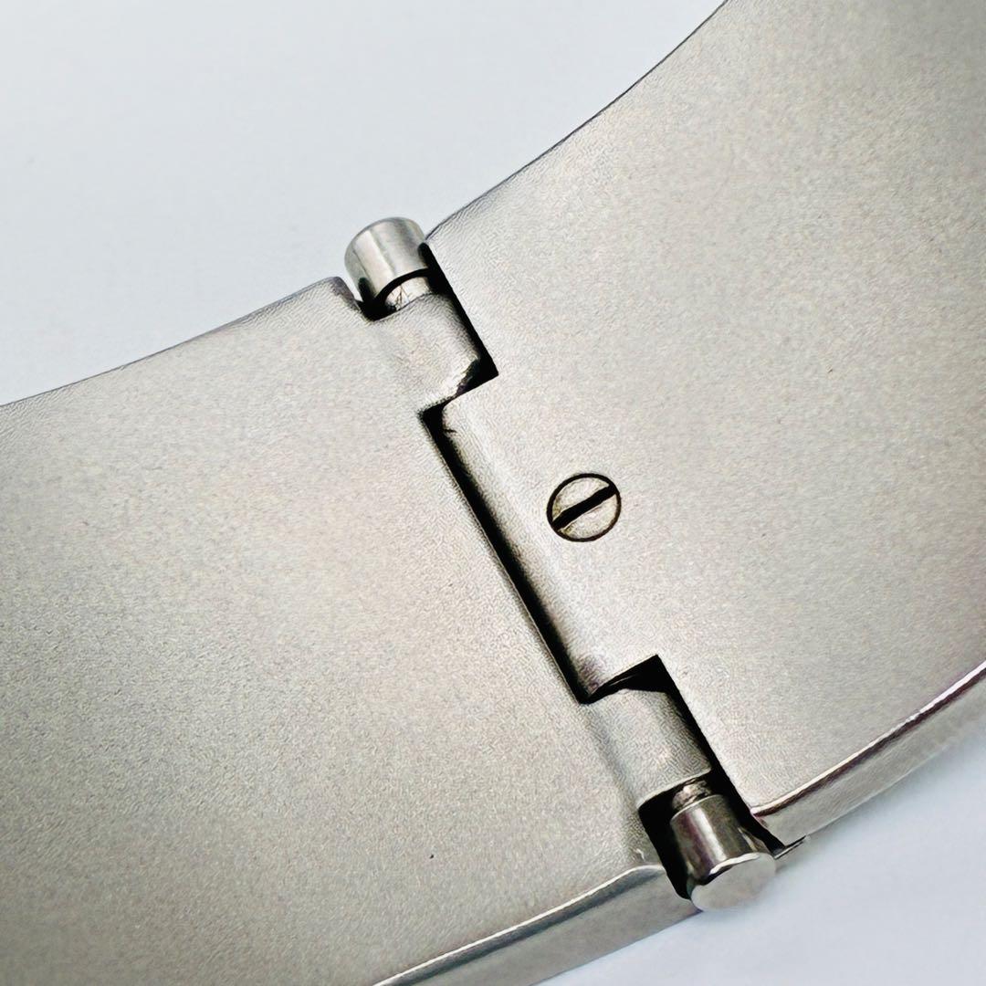 GUCCI グッチ 2400L バングルウォッチ ブラック文字盤 シルバー