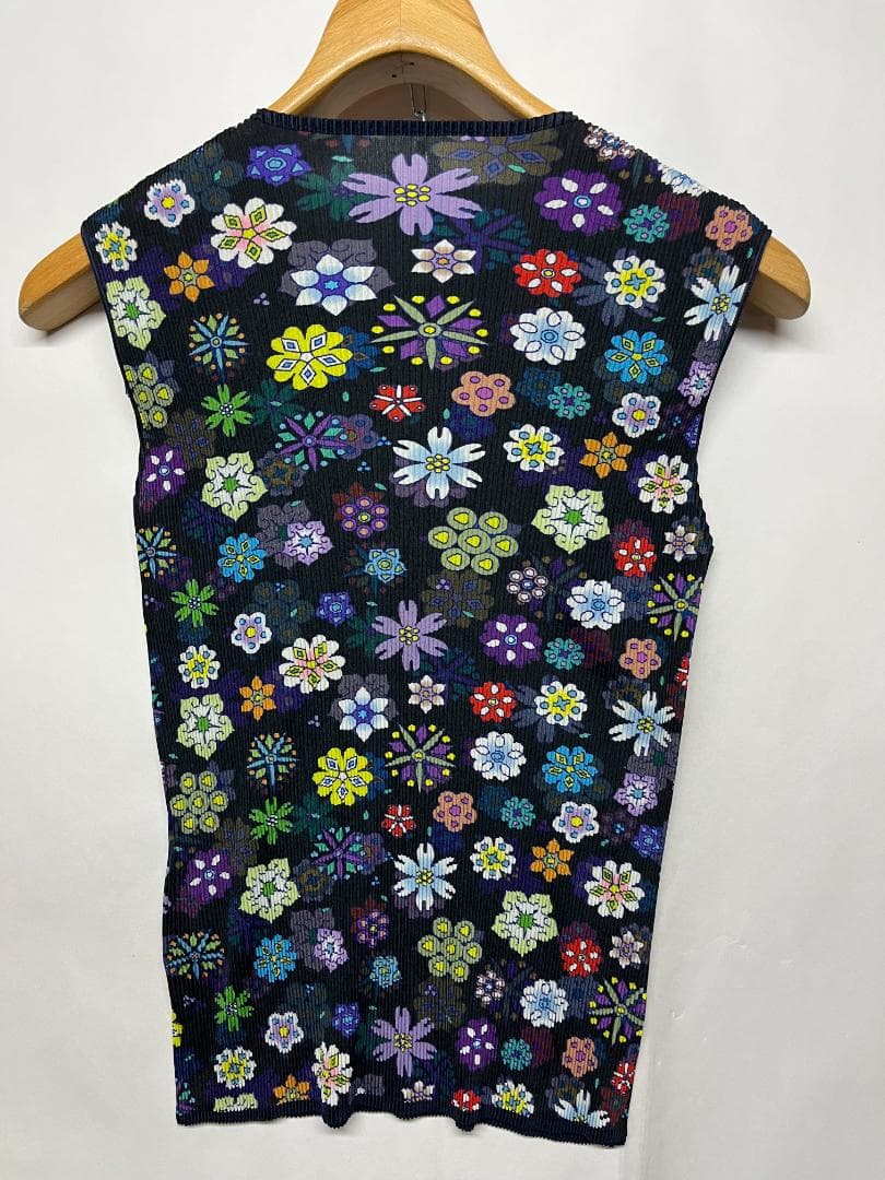 綺麗 イッセイミヤケ FETE プリーツ加工 ノースリーブトップス サイズ02