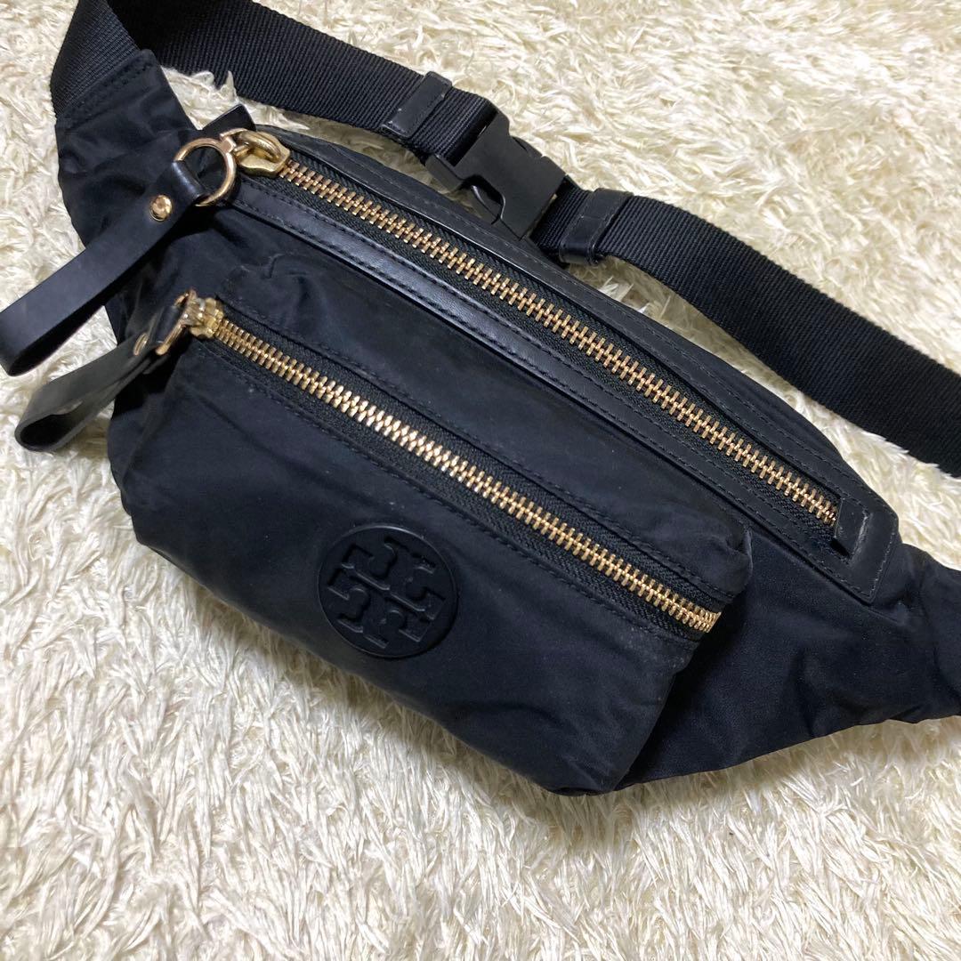 【美品】トリーバーチ ペリー ボディバッグ ナイロン ブラック クロスボディ
