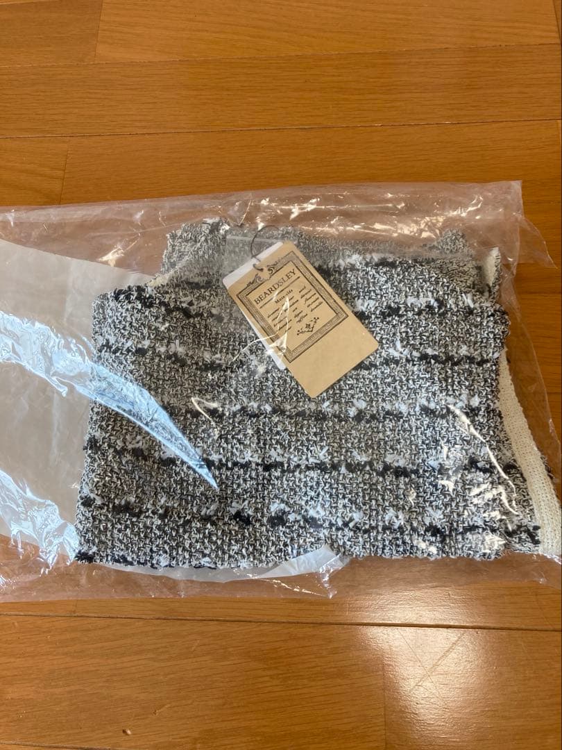 12/16までお値下げ♡【新品・タグ付き】Beardsleyのツイードポンチョ