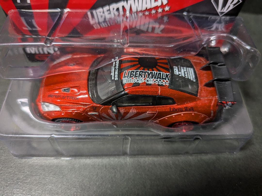 MINIGT 77　LBWK　ニッサン　GT-R R35　キャンディレッド