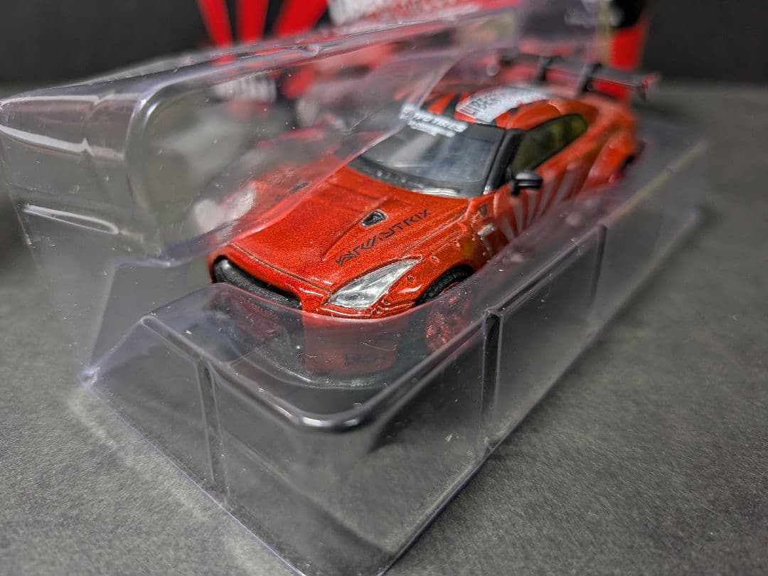 MINIGT 77　LBWK　ニッサン　GT-R R35　キャンディレッド