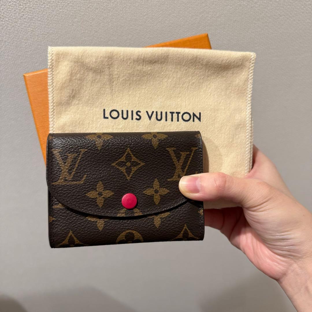 ルイヴィトン ポルトモネロザリ モノグラム 折り財布 フューシャ