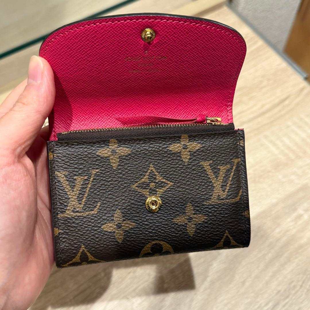 ルイヴィトン ポルトモネロザリ モノグラム 折り財布 フューシャ