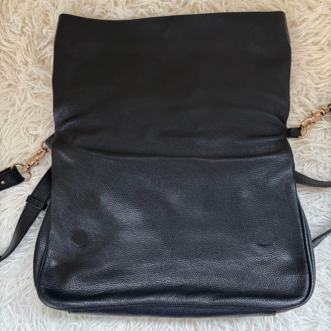 ✨トリーバーチ　デカロゴ　ショルダーバッグ　フラップ　レザー　本革　ブラック